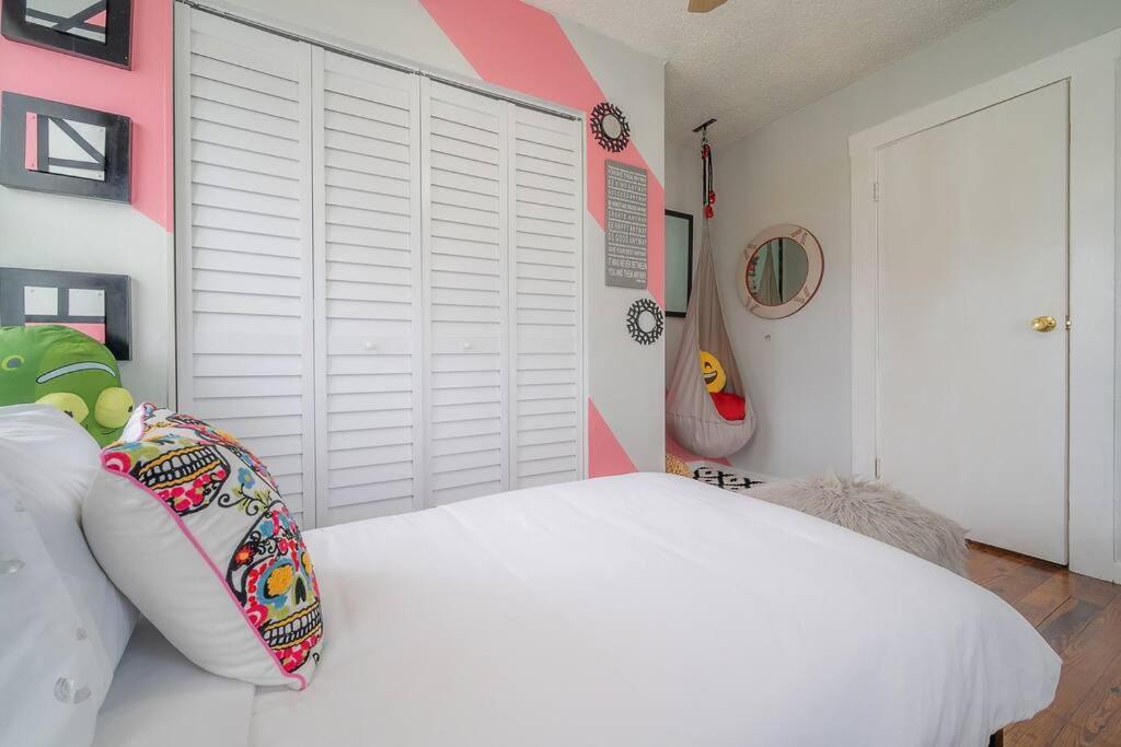 Vibing In The Heights/Breweries/Food/Petfriendly Villa Tampa Luaran gambar